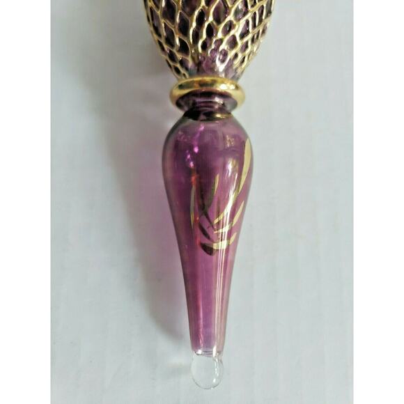 Vtg Art Glass Hand Blown Irridescent Purple w/ Gold overlay Christmas Ornamn U10 - Picture 3 of 3
